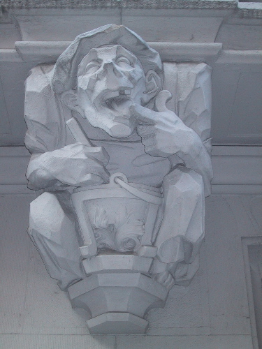 Yum gargoyle
