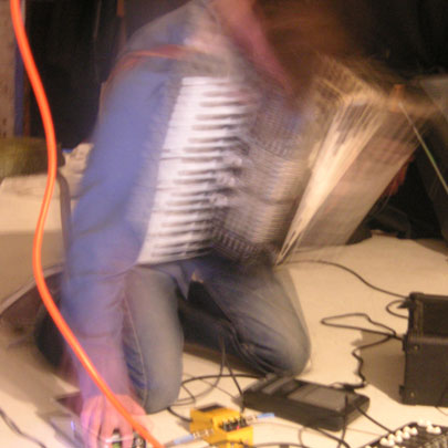 405_livesh08.jpg
