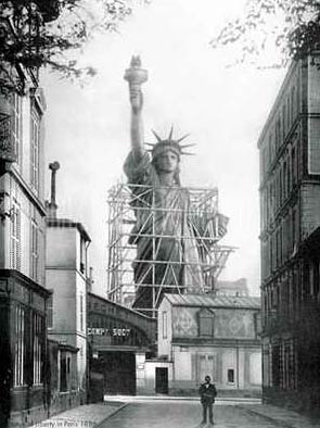 statue-of-liberty-paris.jpg