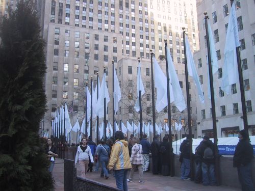 white_flags_rock.jpg